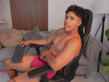 blaze_thickwood – webcam model profile photo Image 16