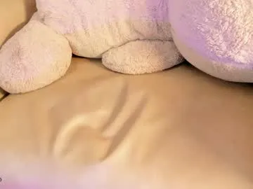 pinkypuppa – webcam model profile photo Image 3