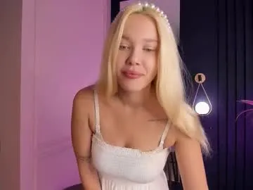SophiWatson – webcam model profile photo Image 3