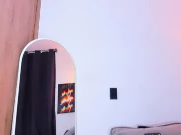 little_sharol – webcam model profile photo Image 3