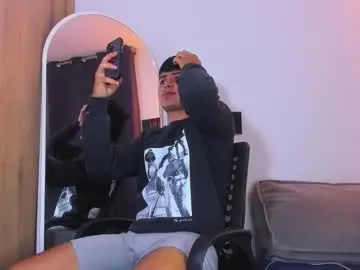 little_sharol – webcam model profile photo Image 4