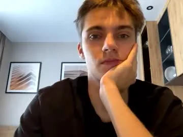 dongfatherproductions – webcam model profile photo Image 14