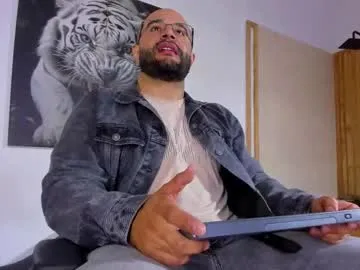 pretur_crubaa – webcam model profile photo Image 14