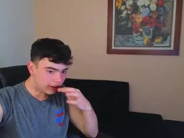 ululante – webcam model profile photo Image 14