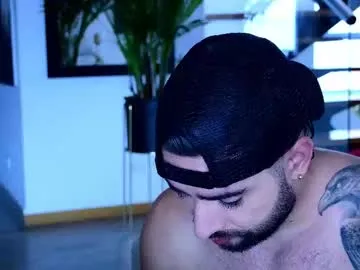 garret_alvin_ – webcam model profile photo Image 6