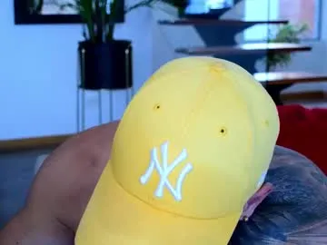 garret_alvin_ – webcam model profile photo Image 9