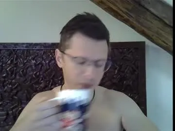 curlytwinkboy – webcam model profile photo Image 6