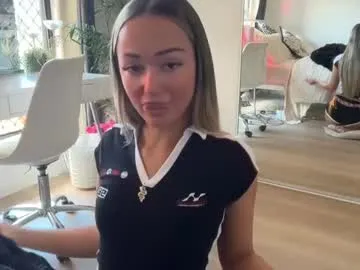 luvlivvyy Image 16