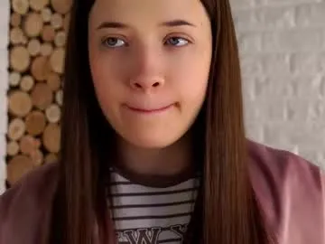 VictoriaMill – webcam model profile photo Image 15