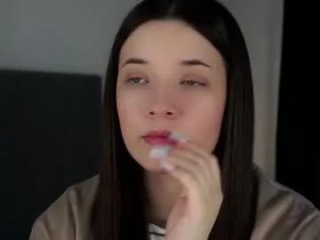 VictoriaMill – webcam model profile photo Image 3