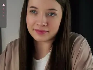 VictoriaMill – webcam model profile photo Image 4