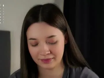 VictoriaMill – webcam model profile photo Image 5