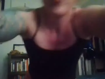 LunaWinks – webcam model profile photo Image 17