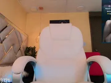 AnyaRain – webcam model profile photo Image 10