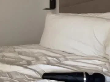 wet_dreamm22 – webcam model profile photo Image 2