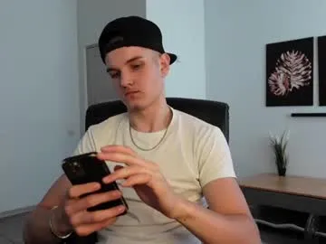 harrietxxx – webcam model profile photo Image 9