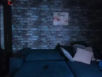 bright_diamonds_054 – webcam model profile photo Image 6