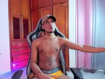 alex_islive – webcam model profile photo Image 11