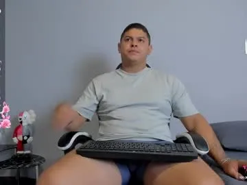 petites_perles – webcam model profile photo Image 3