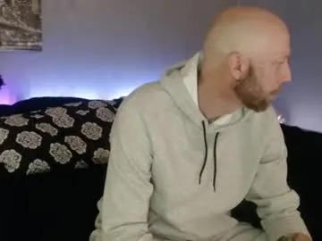 ululante – webcam model profile photo Image 3