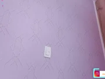 chris_twiink – webcam model profile photo Image 16