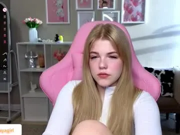 maya_blonde18 Image 9