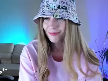 ohmymojo – webcam model profile photo Image 13