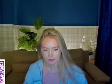 HillaryLewis – webcam model profile photo Image 8