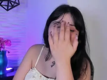 playussoftly – webcam model profile photo Image 4