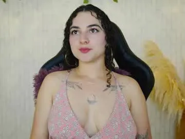 lustyaura – webcam model profile photo Image 5