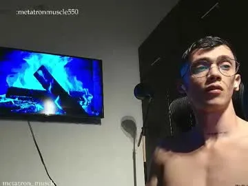 ululante – webcam model profile photo Image 11