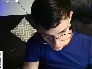 ululante – webcam model profile photo Image 13