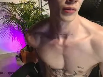 ululante – webcam model profile photo Image 7