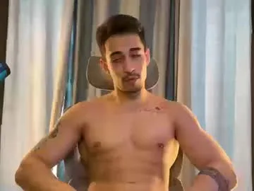 ululante – webcam model profile photo Image 19