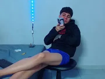 garret_alvin_ – webcam model profile photo Image 16