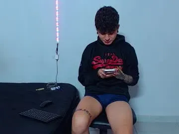 garret_alvin_ – webcam model profile photo Image 5