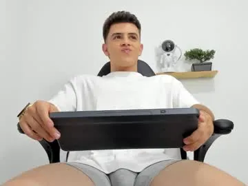 wet_dreamm22 – webcam model profile photo Image 12