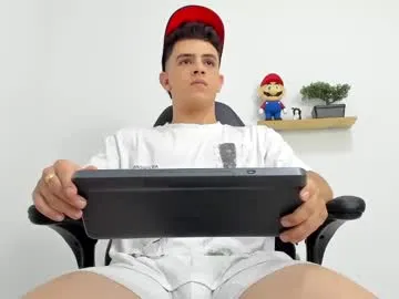 wet_dreamm22 – webcam model profile photo Image 17