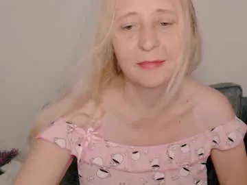 playussoftly – webcam model profile photo Image 3