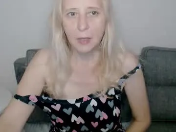 playussoftly – webcam model profile photo Image 5