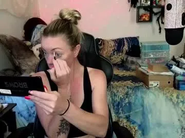 your_dolls – webcam model profile photo Image 3