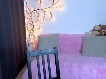 heathimogene – webcam model profile photo Image 5