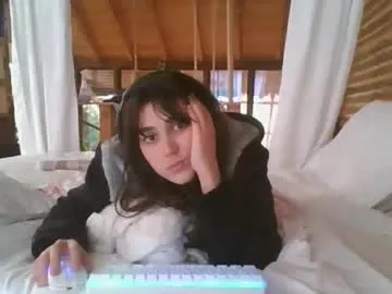 julyaandraul – webcam model profile photo Image 9