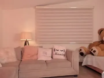 Scarlett – webcam model profile photo Image 9