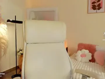 VioletFisher – webcam model profile photo Image 2