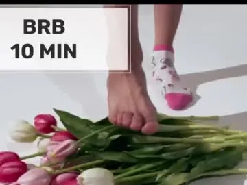 pinkadele – webcam model profile photo Image 11