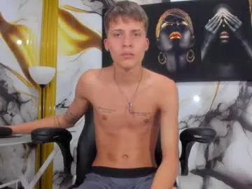 timytwinkboy – webcam model profile photo Image 17
