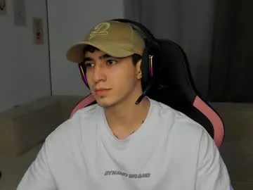 wet_dreamm22 – webcam model profile photo Image 13