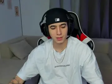 wet_dreamm22 – webcam model profile photo Image 8