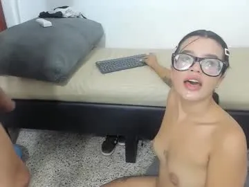 loving_ladies – webcam model profile photo Image 2